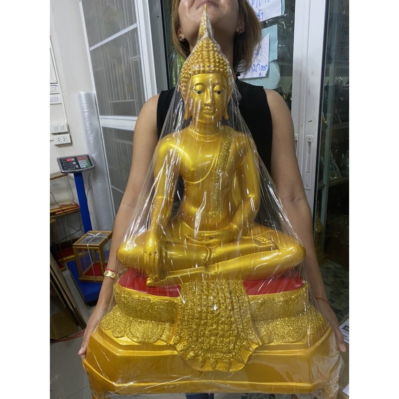 พระพุทธรูป เป็นพระประธานได้ องค์ใหญ่ กว้าง20นิ้ว