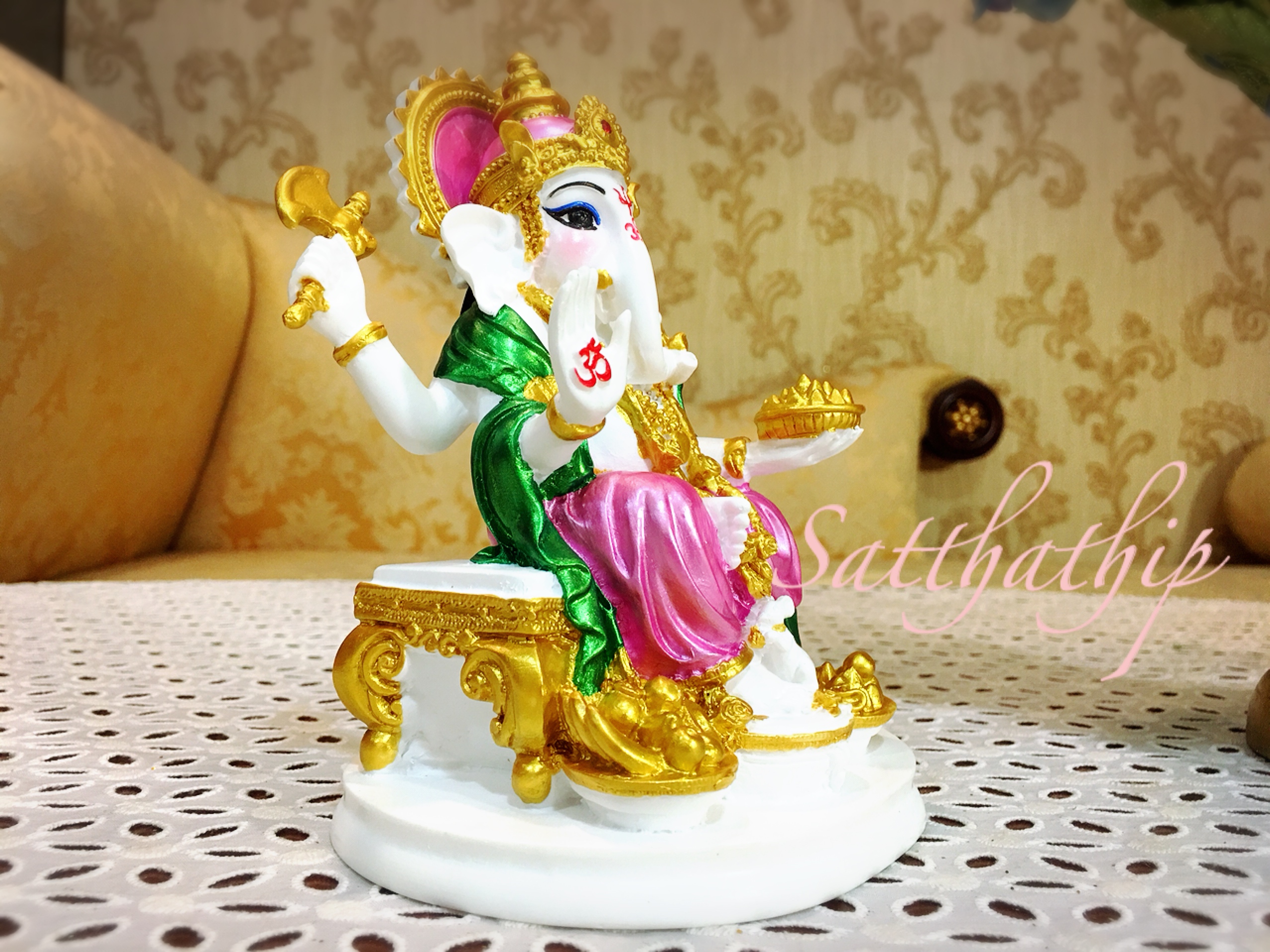 พระพิฆเนศ ปางประทานพร (เซรามิก) - Ganesha: Lord of Success