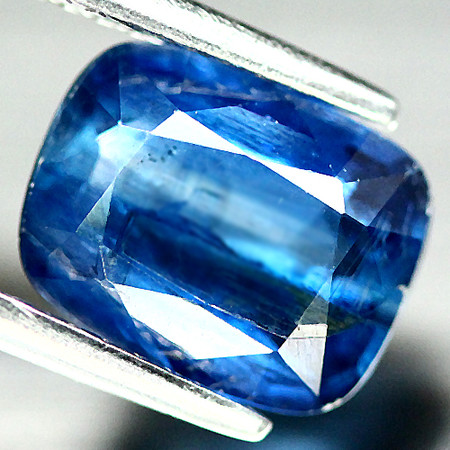 พลอยแท้ไคยาไนท์ (Kyanite) 2.21 กะรัต