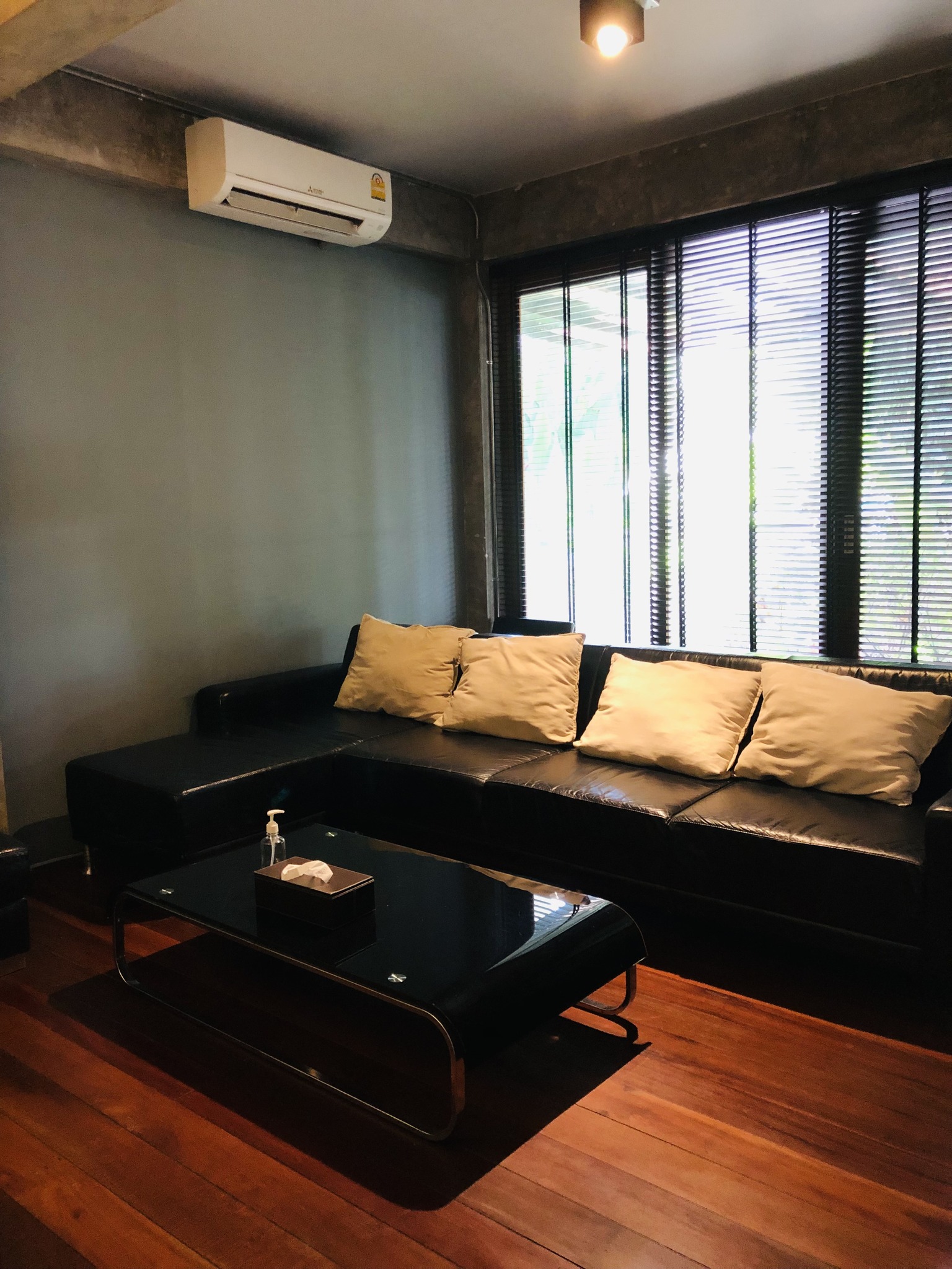 Townhouse Townehome office for rent