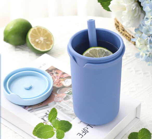 แก้วน้ำซิลิโคนพร้อมหลอด,500ml