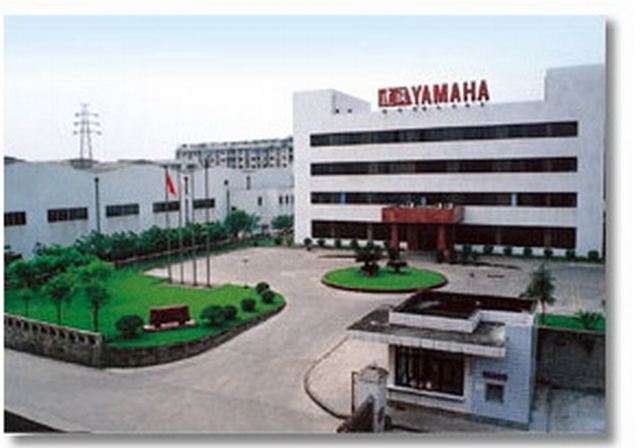 ATV 250CC เครื่องยนต์ YAMAHA ขับเคลื่อนด้วยระบบเพลาคลัทส์ออโต้ เกียร์ออโต้5สปีดพร้อมเกียร์ถอย +วิน(Winch)+ยาง10นิ้ว+เรือนไมล์ไฟบอกเกียร์ในราคาแสนกว่า