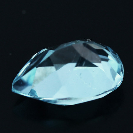 พลอยโทแพซสีฟ้า (Sky Blue Topaz) 2.40 กะรัต
