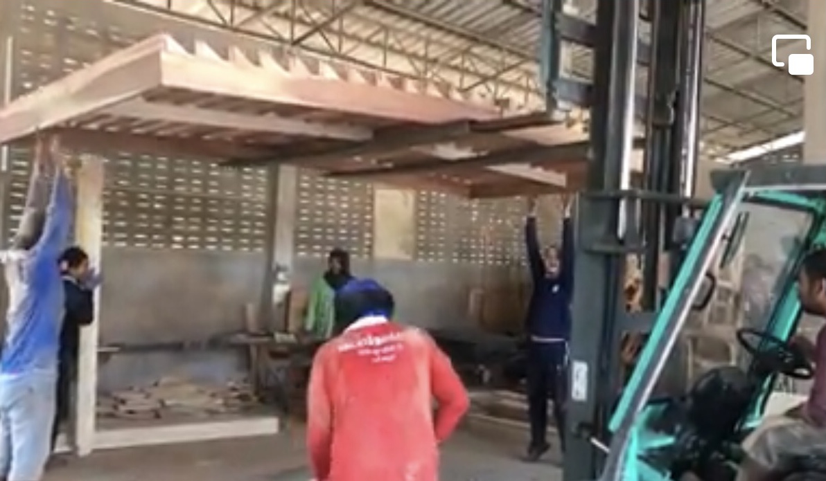 ( รหัส A3-รบ.6เสา ) ศาลา ไม้สัก สีเงา ระเบียงมี6เสา พิงลายสัปรด / ขนาด 2x2x3 เมตร (เพิ่มระเบียง 60 ซม.)