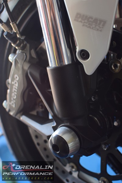 Rizoma กันล้มล้อหน้า ( Front wheel axle protector) สำหรับ hyper 950
