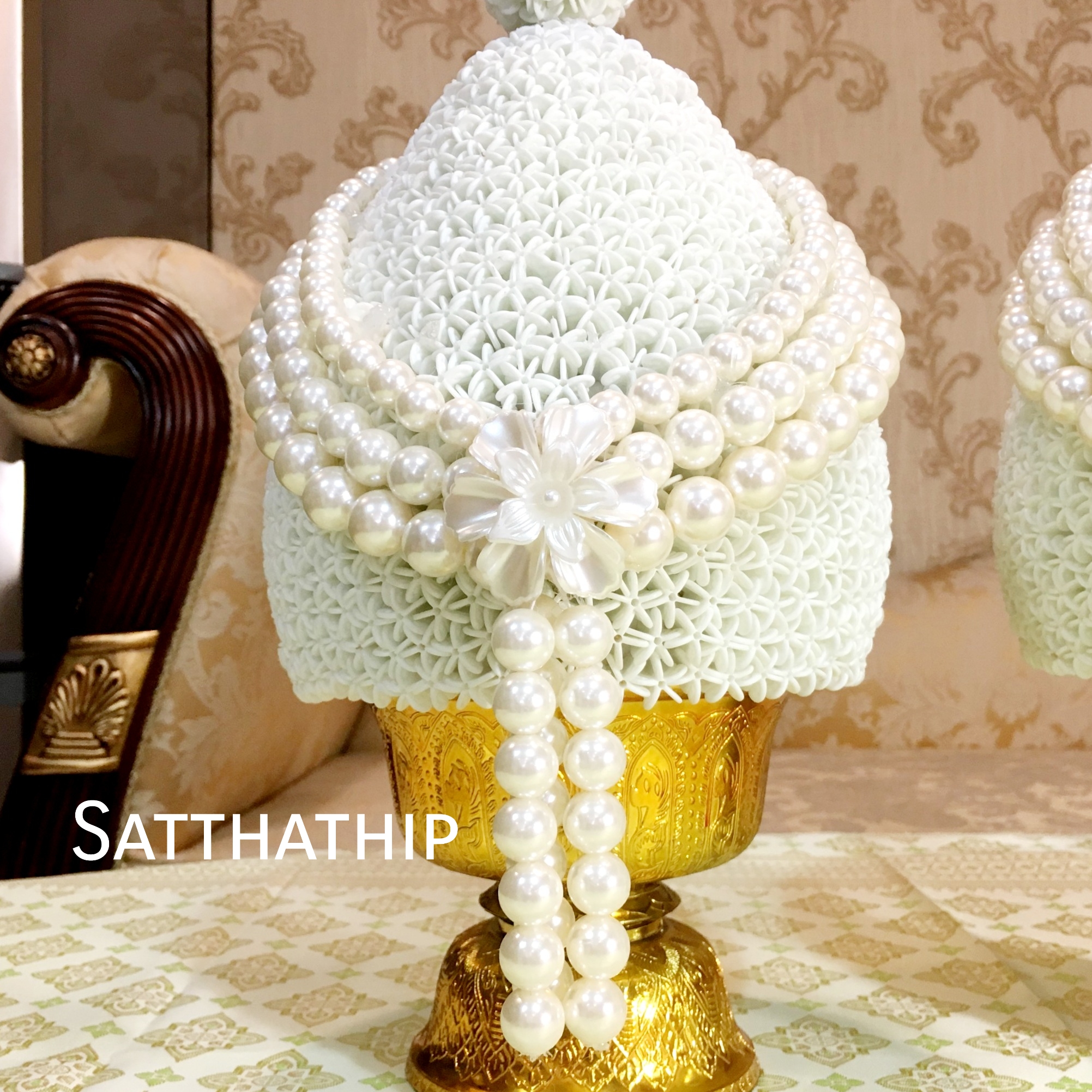 พานพุ่มดอกรักประดิษฐ์ [7"]