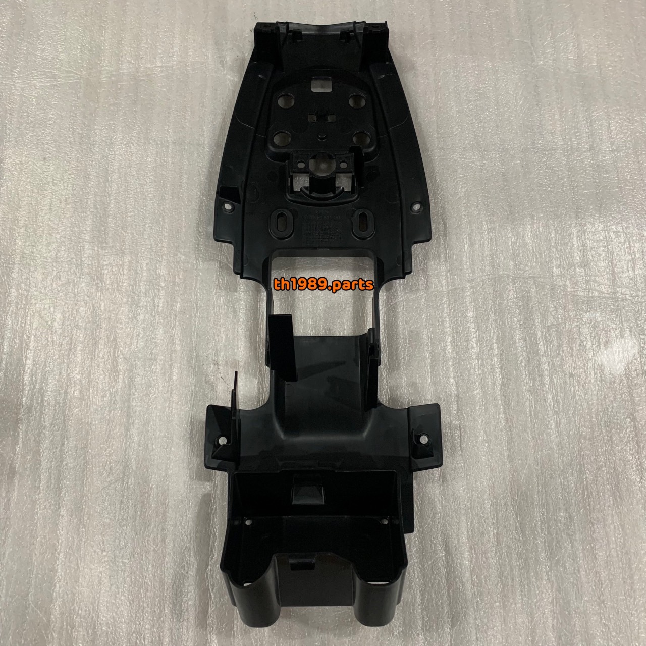 B7D-F1611-00 บังโคลนหลังชิ้นใต้ท้อง MT-15 2019-2021 อะไหล่แท้ YAMAHA รหัสทดแทน B7D-F1611-01