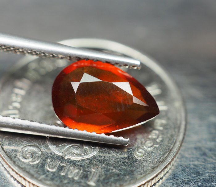 เฮสโซไนต์โกเมน (Hessonite) 1.90 กะรัต