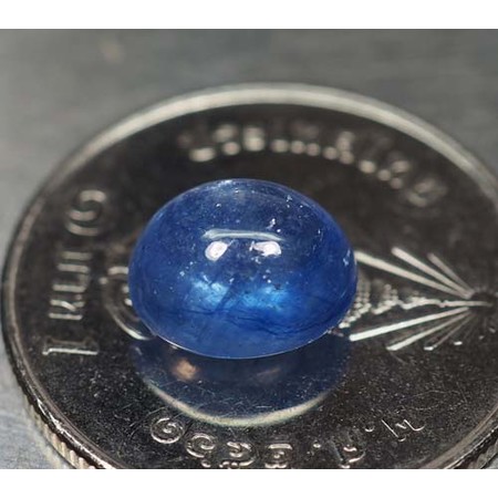 พลอยไพลินหลังเบี้ย (Sapphire) 3 กะรัต
