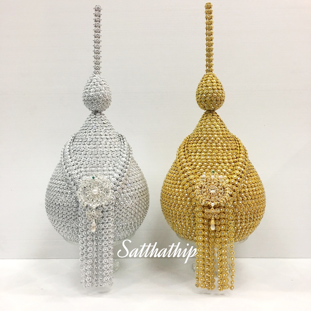 พานพุ่ม - พานพุ่มสักการะ - พานพุ่มเงินทอง - พานพุ่มนพเก้า [8 นิ้ว/ 4,000บาท/คู่]