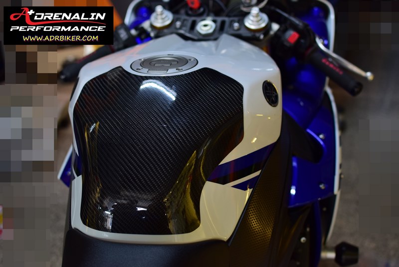 แผงคาร์บอนเคฟล่าห์กันรอยตัวถัง clever wolf สำหรับ R1