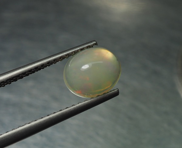 โอปอลหลากสี (Multi Opal) 0.96 กะรัต