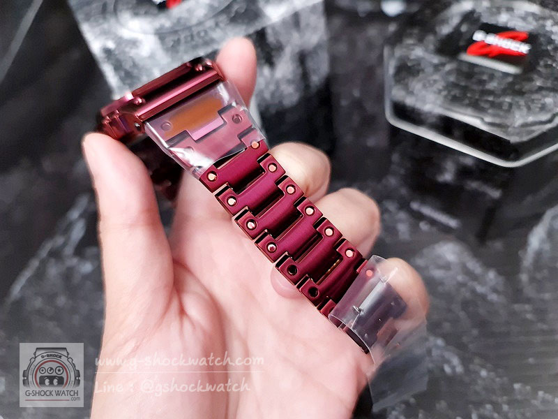 CASIO G-SHOCK นาฬิกาข้อมือ นาฬิกากันน้ำ นาฬิกาของแท้ ประกันศูนย์ CMG 1 ปี รุ่น GMW-B5000RD-4