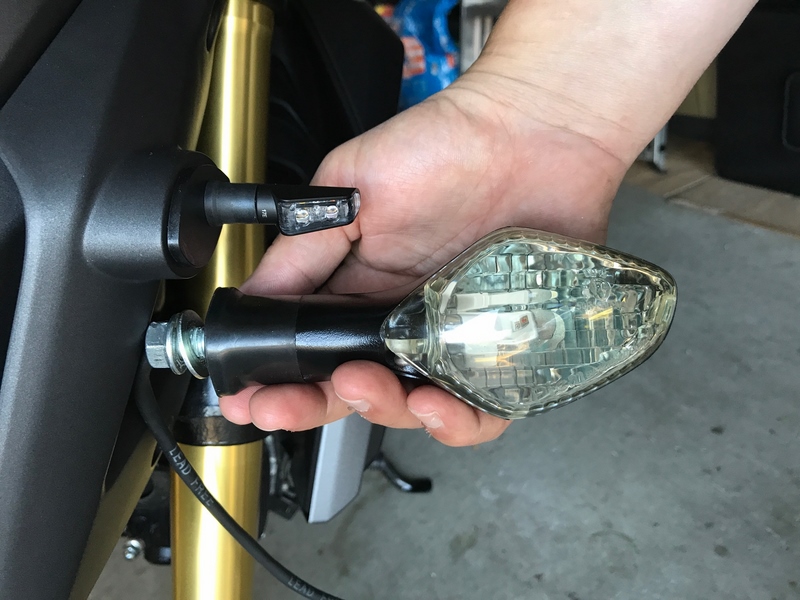 ไฟเลี้ยว Rizoma รุ่น LEGGERA ใส่ได้กับรถหลากรุ่น ราคา/ข้าง