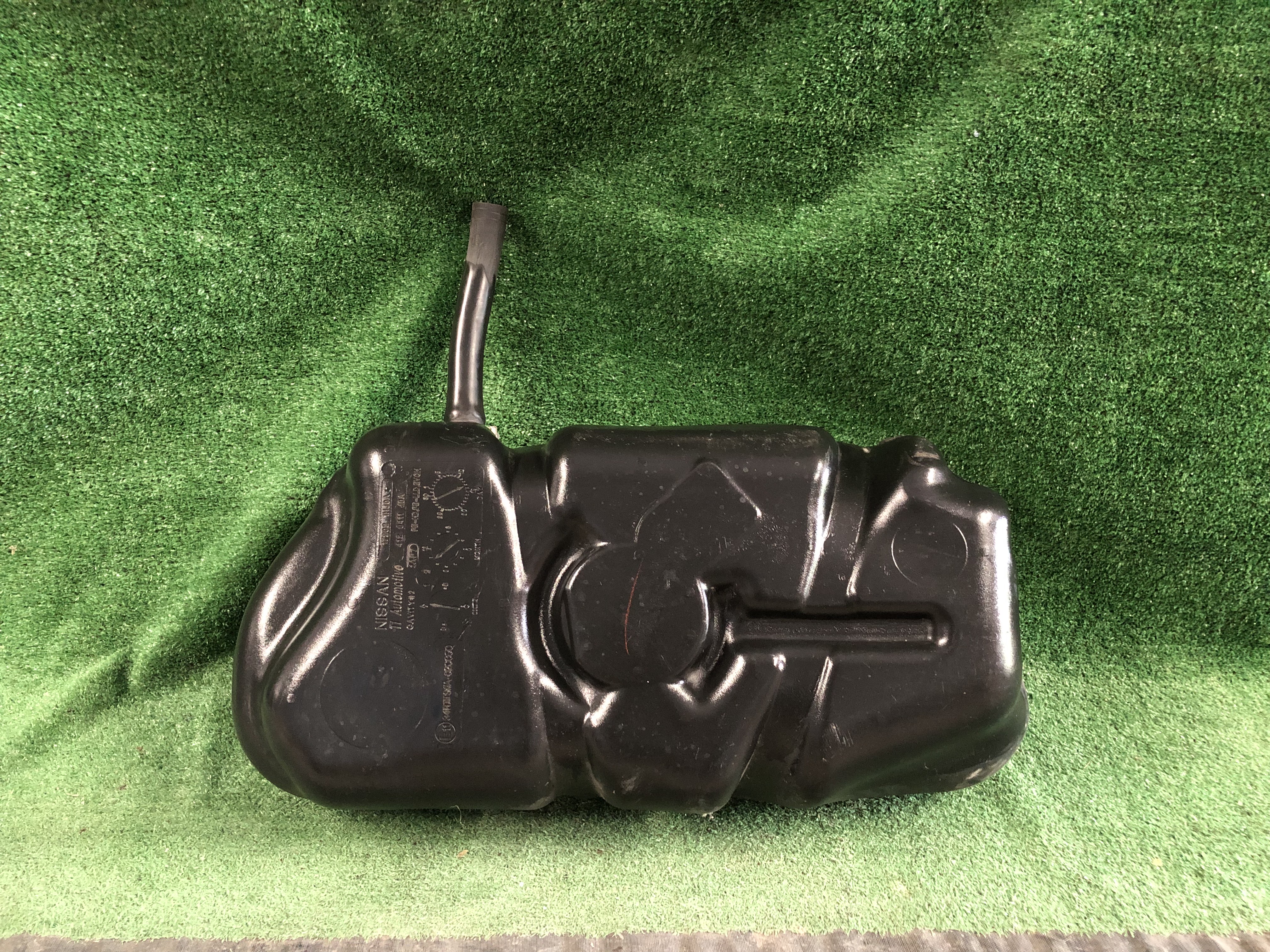 ถังน้ำมัน+rพร้อมปั๊มติีก Nissan March 2012-13