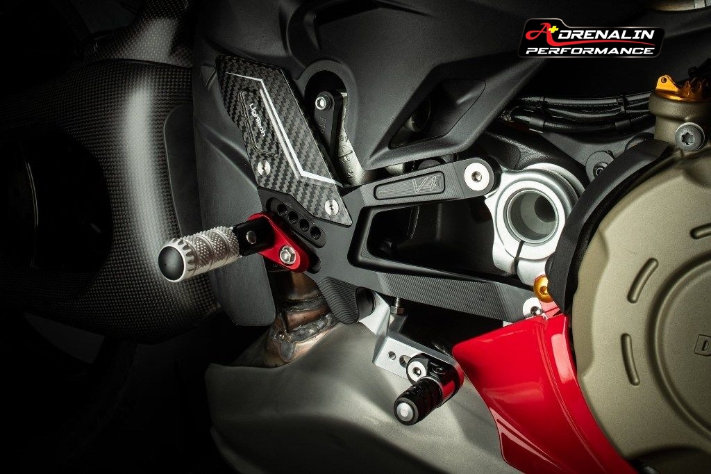 ชุดเกียร์ Lightech ( Adjustable Rearsets) version R สำหรับ Panigale V4 2025+