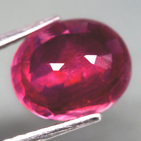 พลอยทับทิม (Ruby) 4.80 กะรัตสีม่วงแดงชมพู