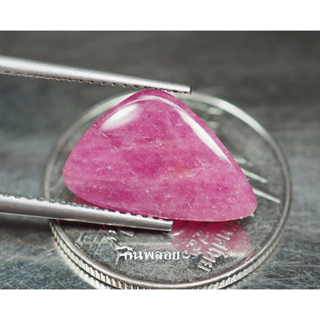 พลอยทับทิมแท้ (Ruby) 6.80 กะรัตสีม่วงแดง