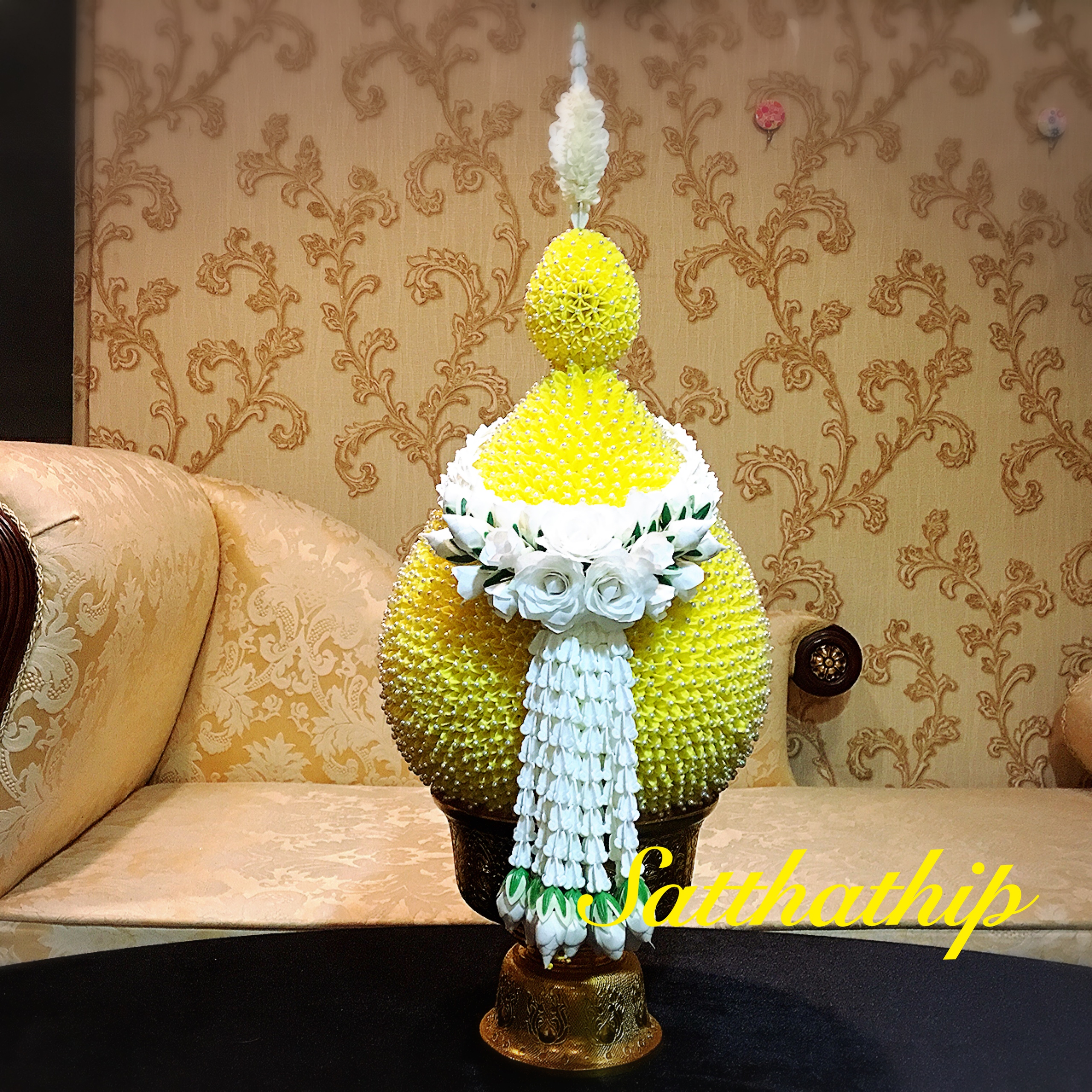 พานพุ่มดอกรักประดิษฐ์ [10"]