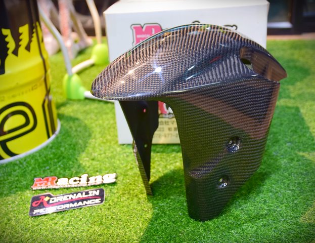 บังโคลนหน้า คาร์บอน Magical Racing จาก Japan สำหรับ GSXR1000 L7+