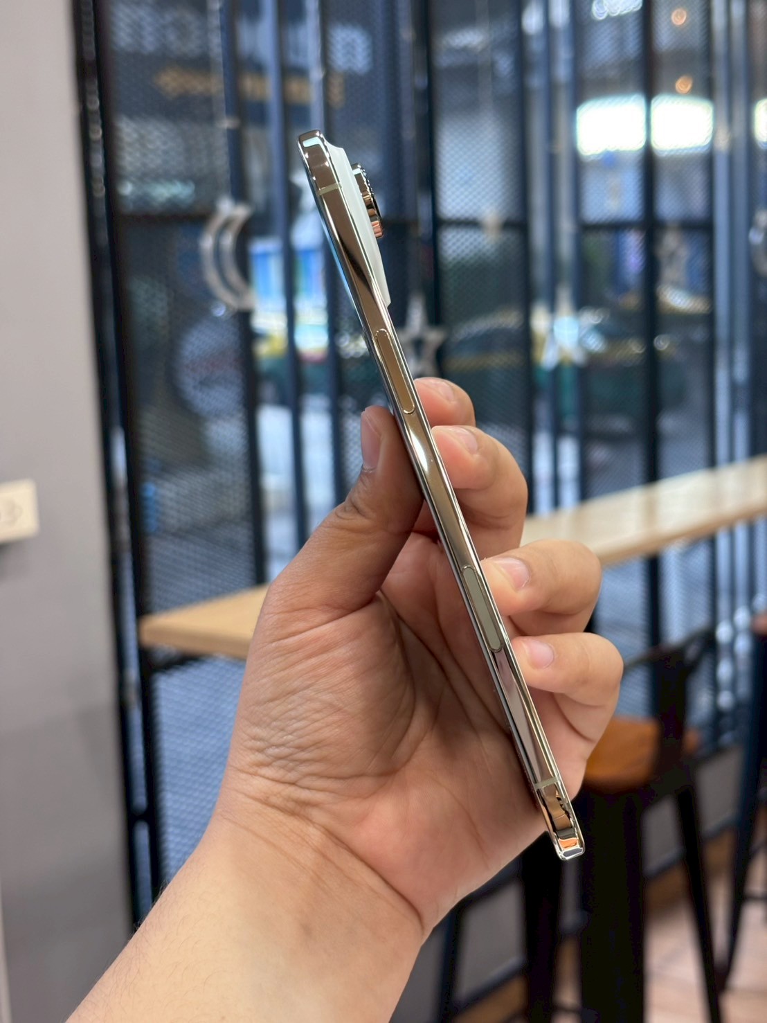 iPhone 17 Air 256GB Light Gold (มือ1)