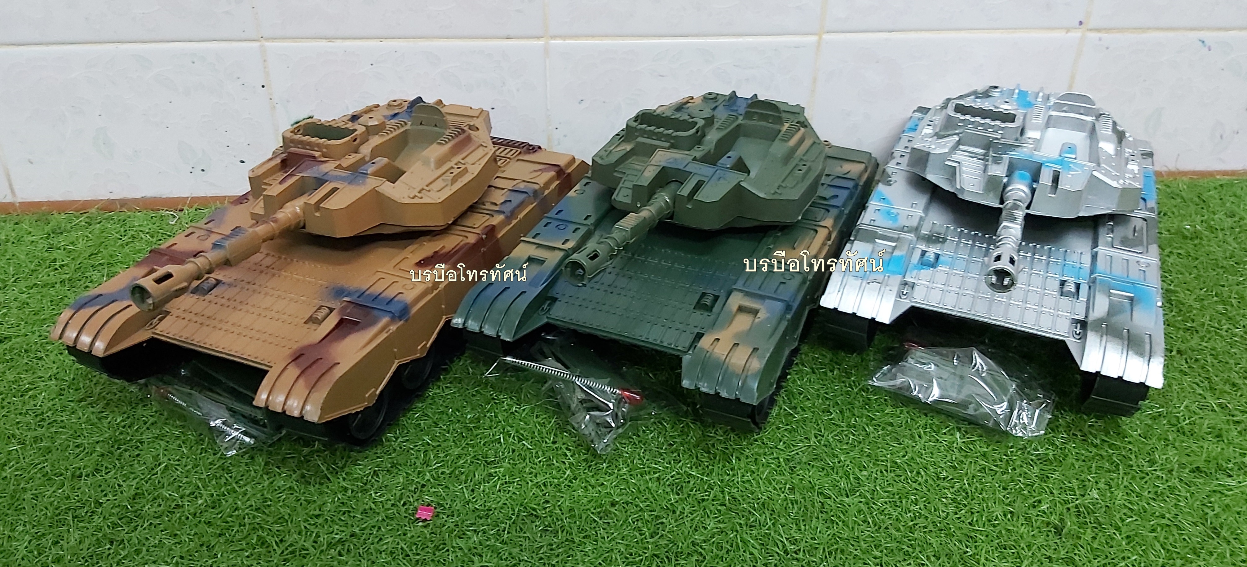 เครื่องบินทหาร เฮลิคอปเตอร์ รถของเล่นรถถังปืนใหญ่ รถ6ล้อผ้าใบ รถจิ๊บพ่วงถัง