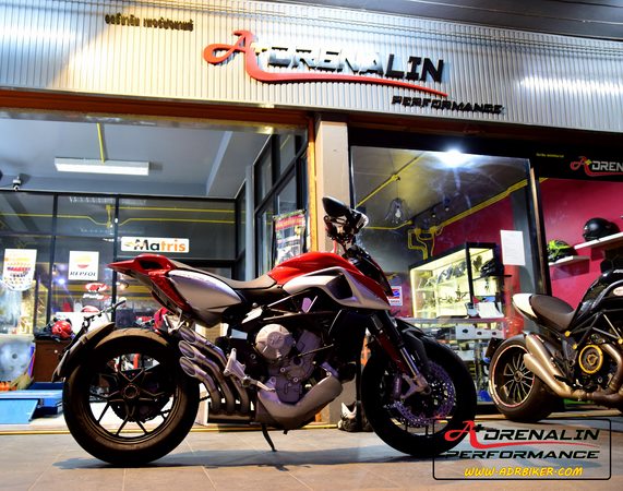 ท่อ QD Exhaust Slip-On สำหรับ MV Agusta Rivale 800 (For Exhibition only)
