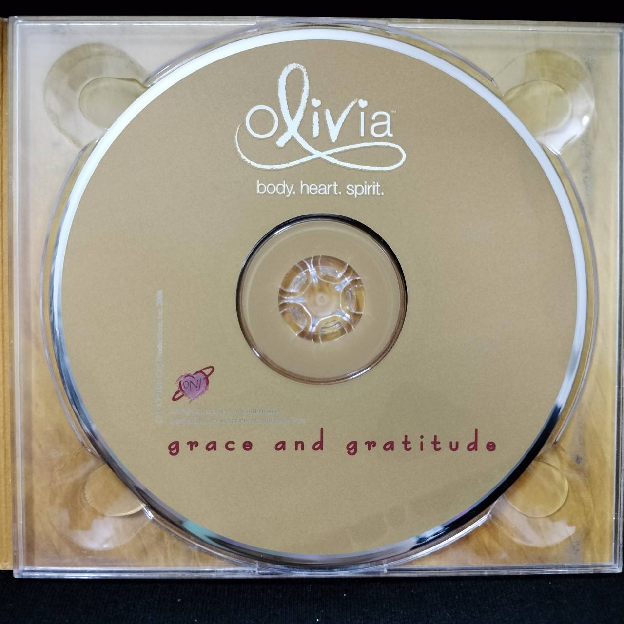 Olivia Newton-John – Grace And Gratitude / ไม่ระบุ / ปกเก่าเก็บ / มีรอยบ้าง