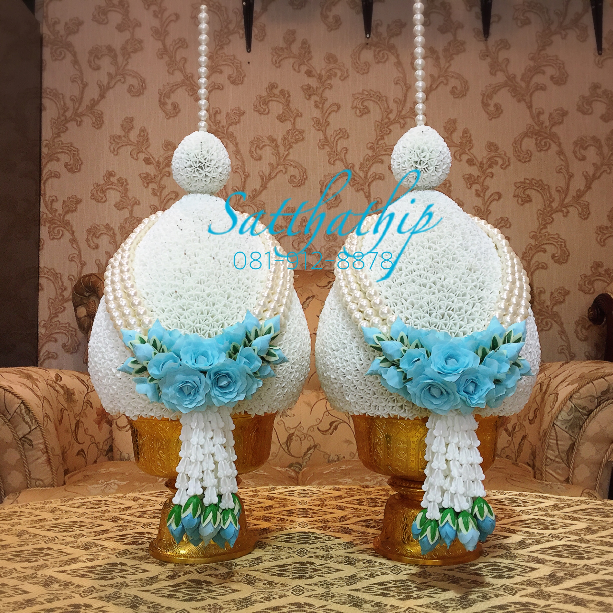 พานพุ่ม - พานพุ่มสักการะ - พานพุ่มดอกรัก - พานพุ่มดอกรักประดิษฐ์ (พลาสติก) - พานพุ่มสีขาว - Panpum