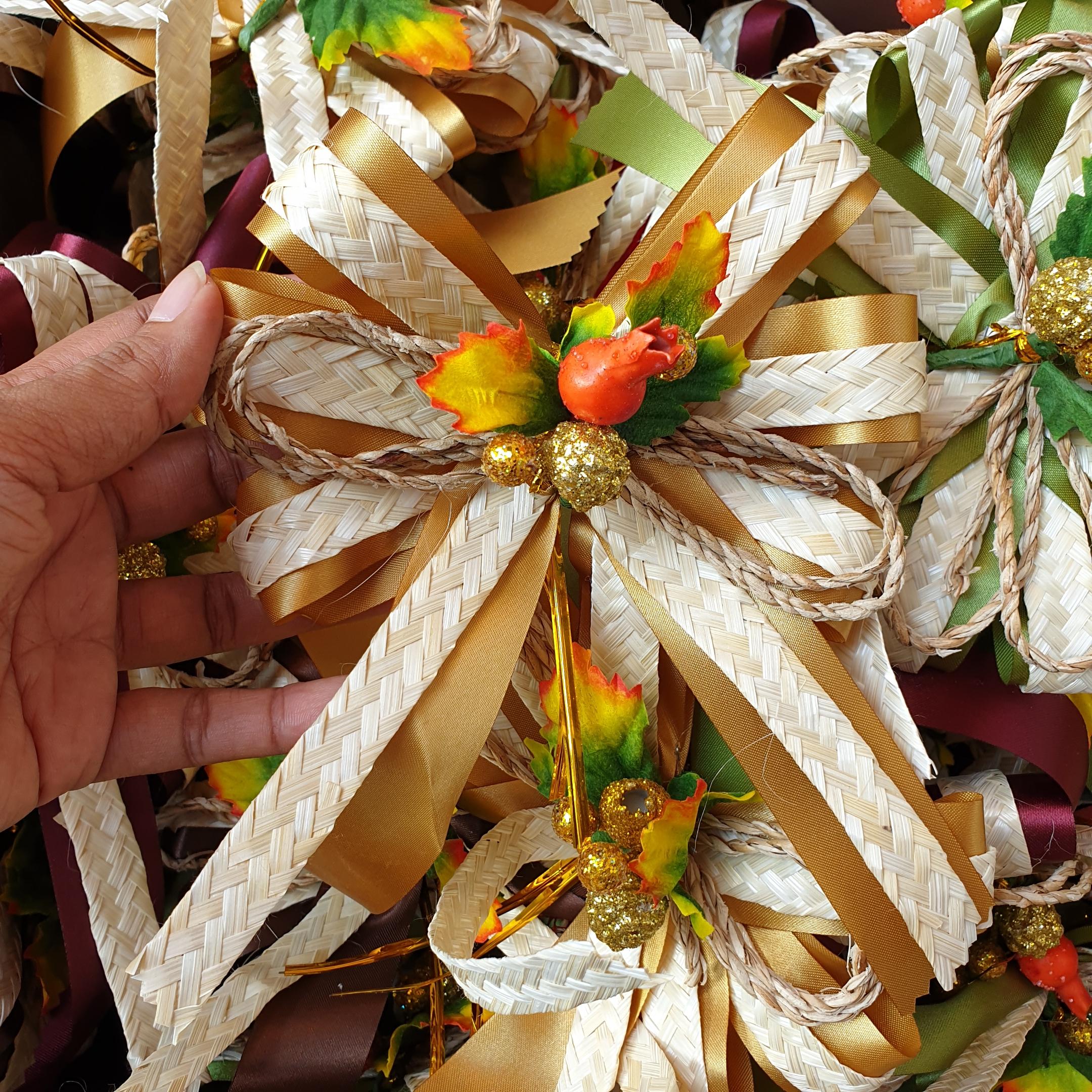 โบว์ตอกติดกระเช้า ขนาดกลาง