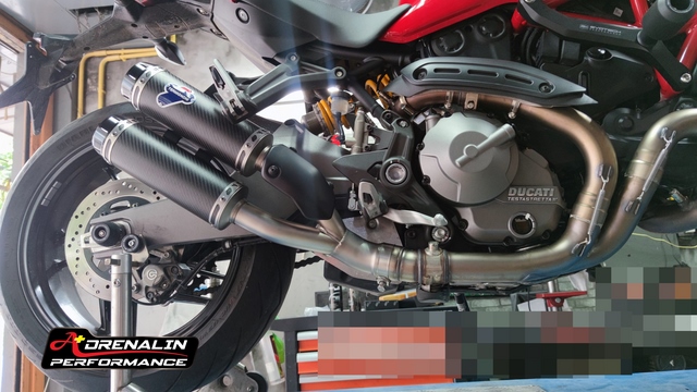 ท่อ termignoni คาร์บอน แบบท่อคู่ สำหรับ Monster 821 2018+ (For Exhibition only)