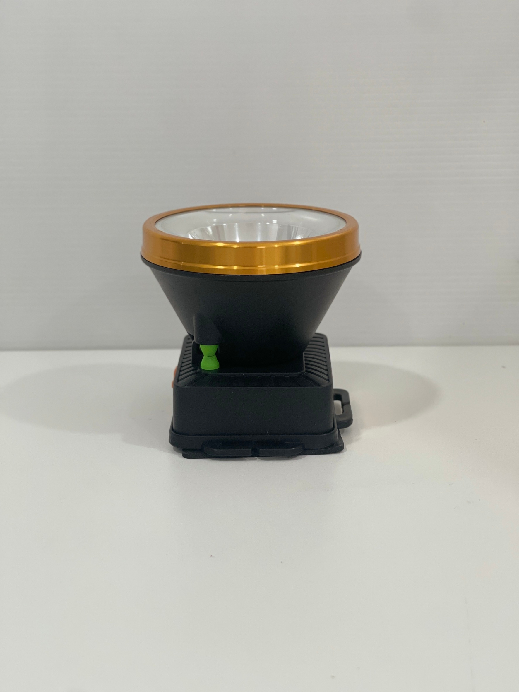 ไฟฉายคาดหัว LED รุ่น 7811 หมุนปรับความสว่าง ส่องได้ระยะไกล กันน้ำ