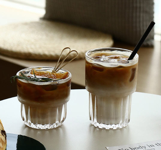 แก้วใส,แก้วกาแฟ,แก้วน้ำ,ถ้วยกาแฟ,แก้วกาแฟหรูๆ,แก้วกาแฟคาเฟ่