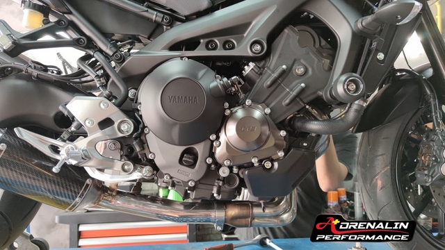 Evotech - กันล้มกลาง (Frame sliders) สำหรับ MT-09 2017+