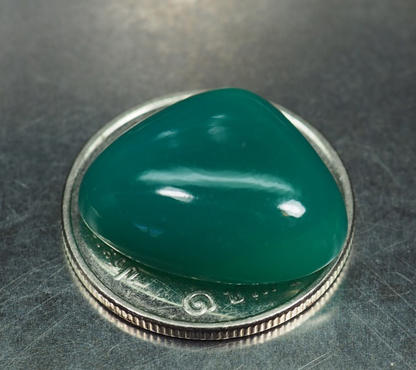 คาลซิโดนีสีเขียว (Green Chalcedony) 11.10 กะรัต