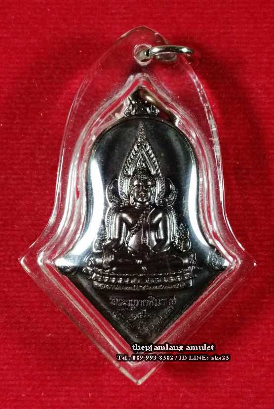 พระพุทธชินราช ประทับหลังท้าวเวสสุวรรณโณ หลวงพ่ออิฏฐ์ วัดจุฬามณี สมุทรสงคราม (จำปีปลดหนี้) เนื้อชนวนรมดำ ปี 2563