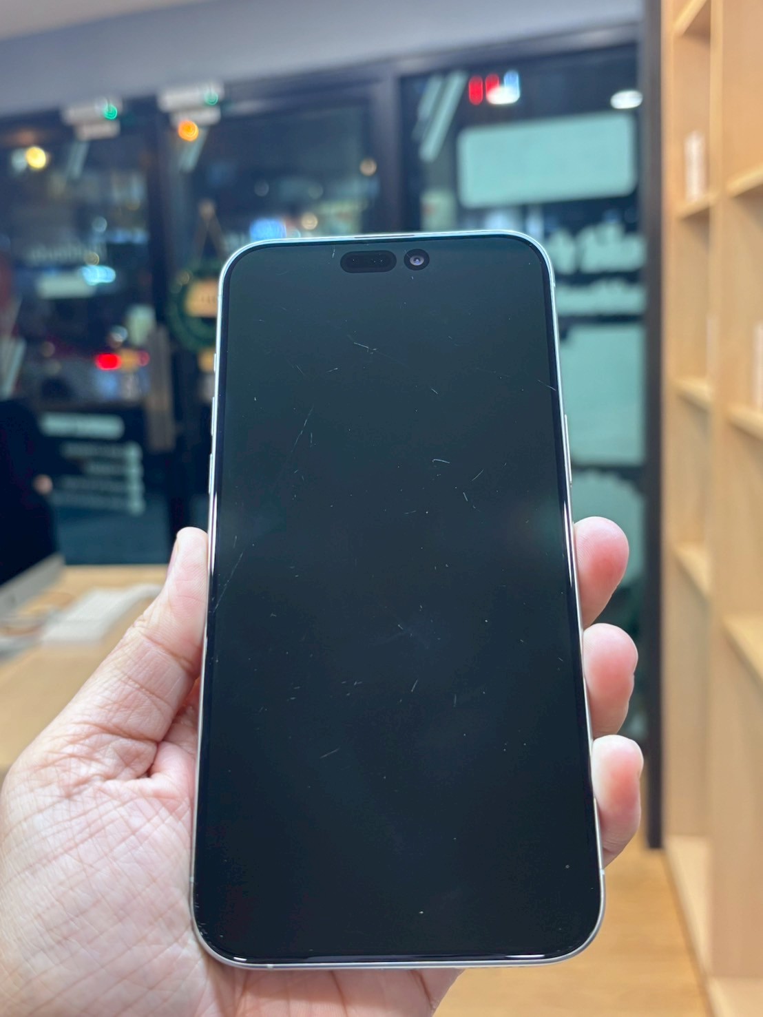 iPhone 15 Pro Max 256GB White Titanium