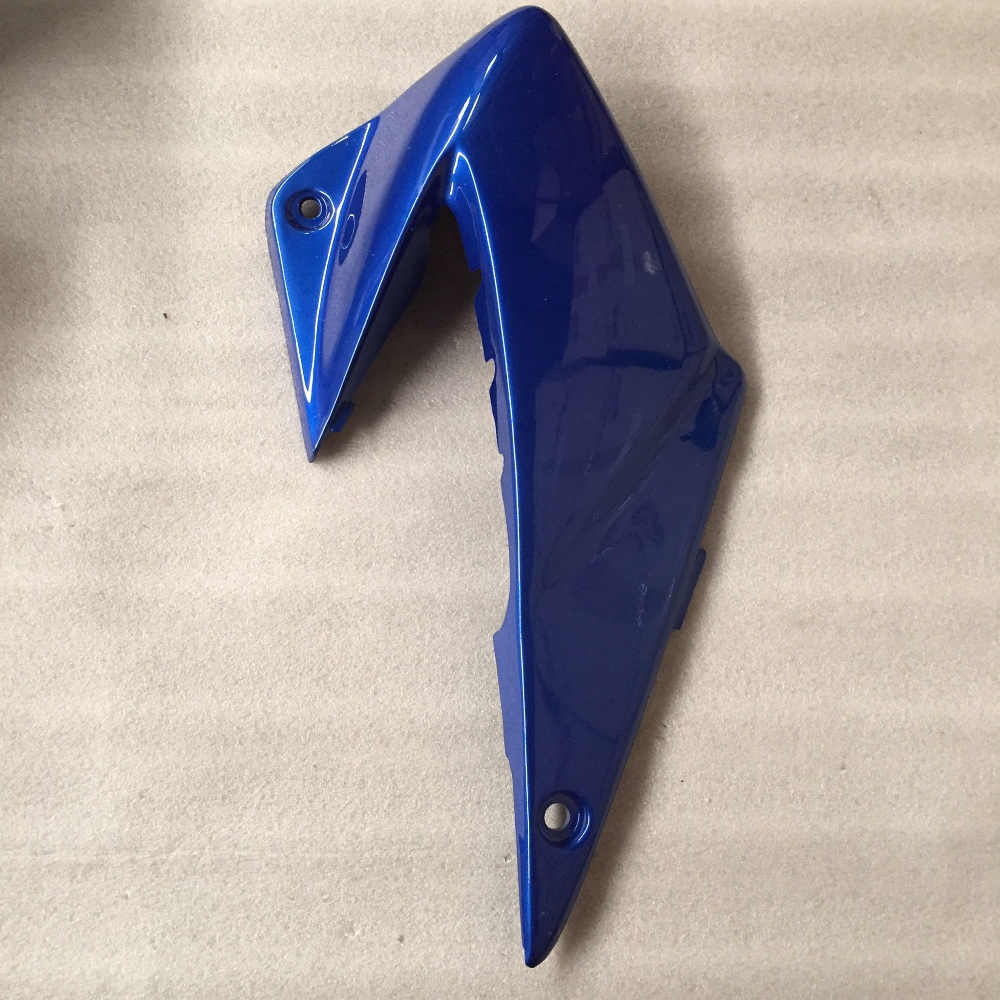 ปีกหม้อน้ำข้างขวา R สีน้ำเงิน 325 สำหรับรุ่น SONIC ปี 2004 อะไหล่เทียบ NCA (นำเจริญ) 2302HFS04R