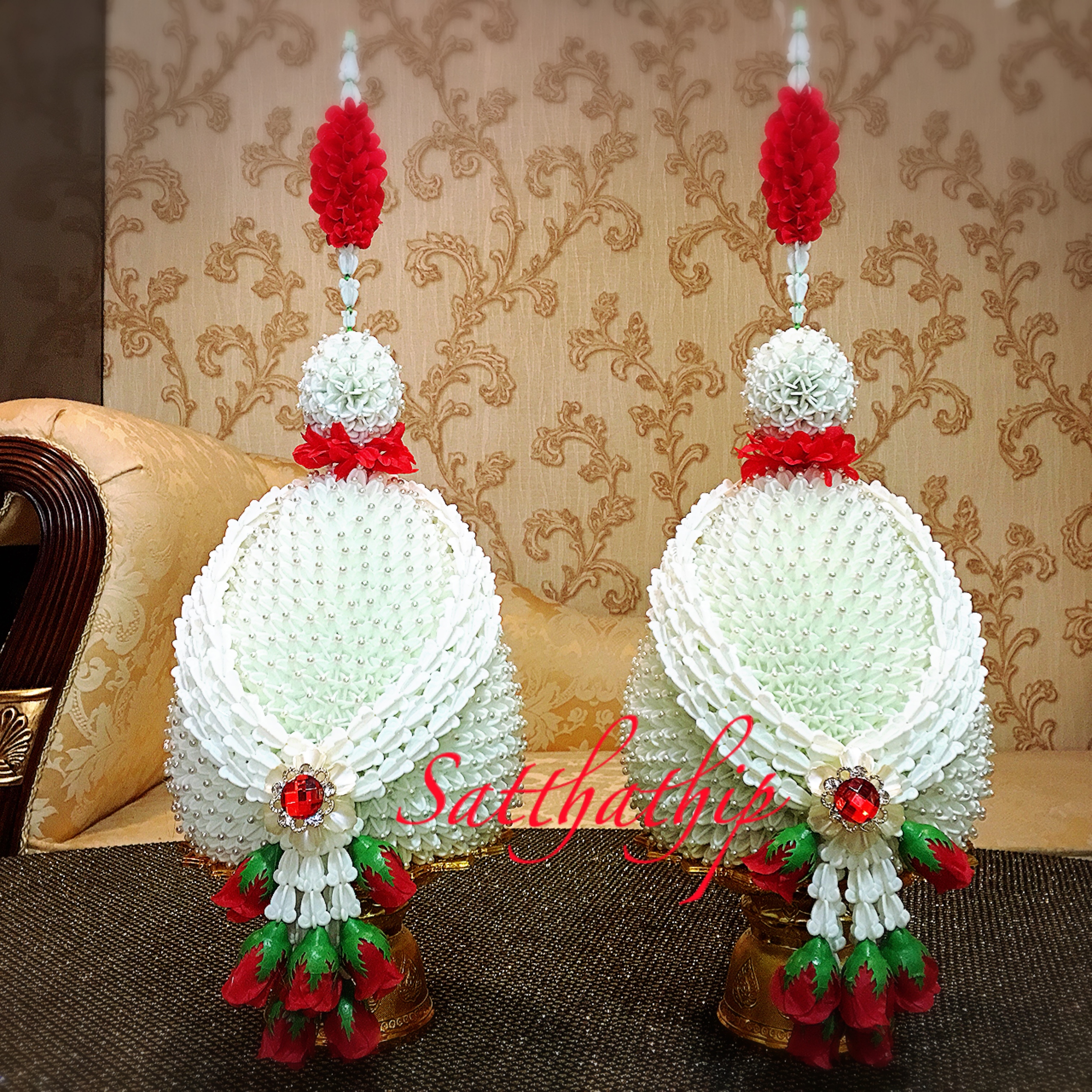 พานพุ่ม - พานพุ่มสักการะ - พานพุ่มดอกรัก - พานพุ่มดอกรักประดิษฐ์ (พลาสติก) - พานพุ่มสีขาว - Panpum