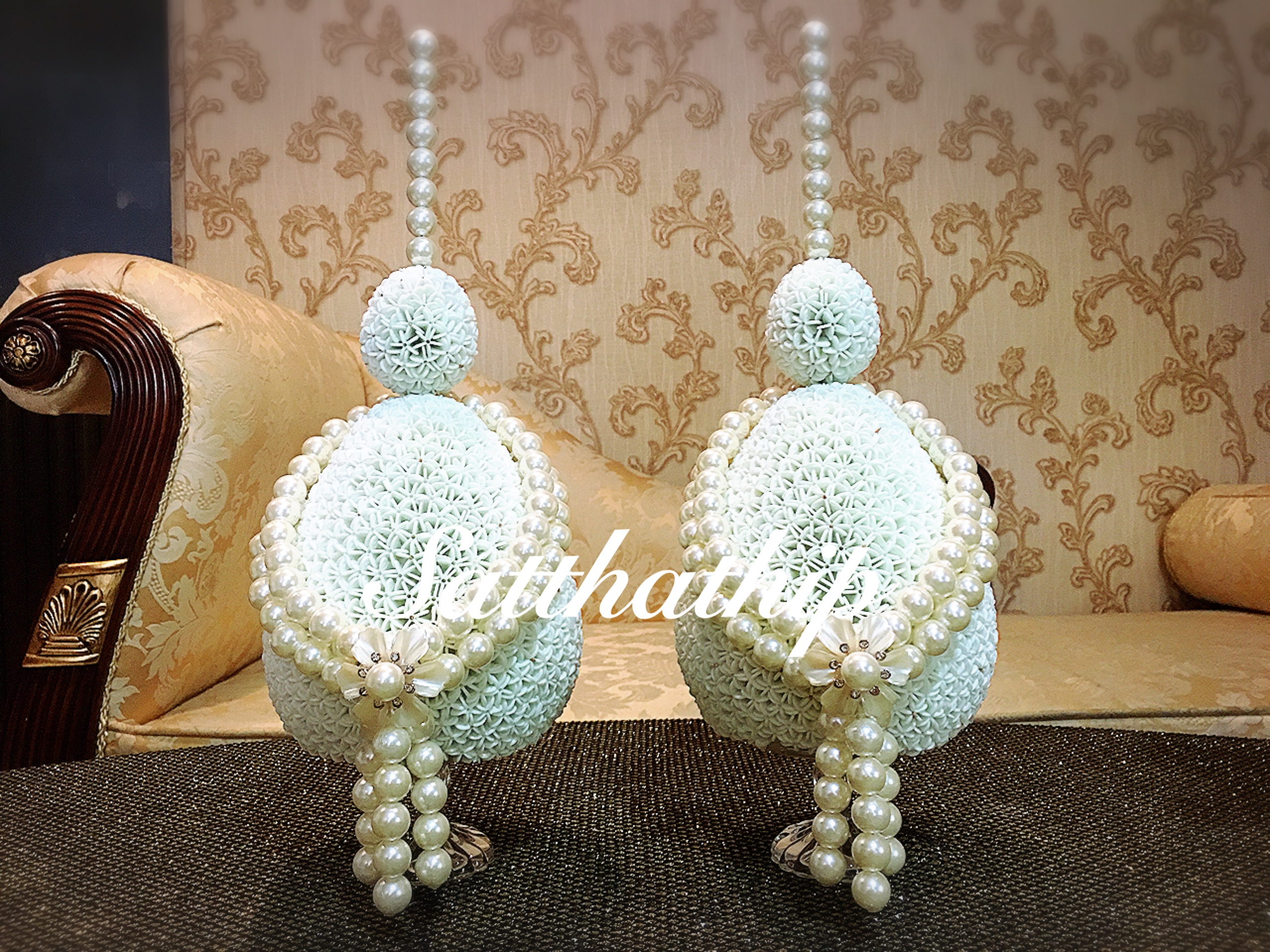 พานพุ่ม - พานพุ่มสักการะ - พานพุ่มดอกรัก - พานพุ่มดอกรักประดิษฐ์ (พลาสติก) - พานพุ่มสีขาว - Panpum