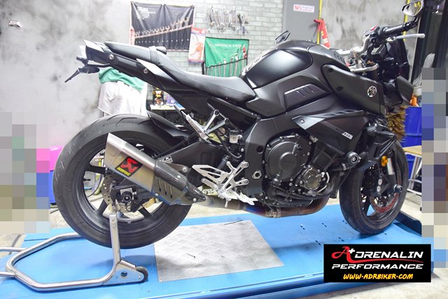 ท่อ Akrapovic ทรง GP สำหรับ MT10 2016+ (For Exhibition only)