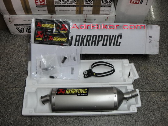 ท่อ Akrapovic titanium สำหรับ ER6N, ER6F, versys (For Exhibition only)