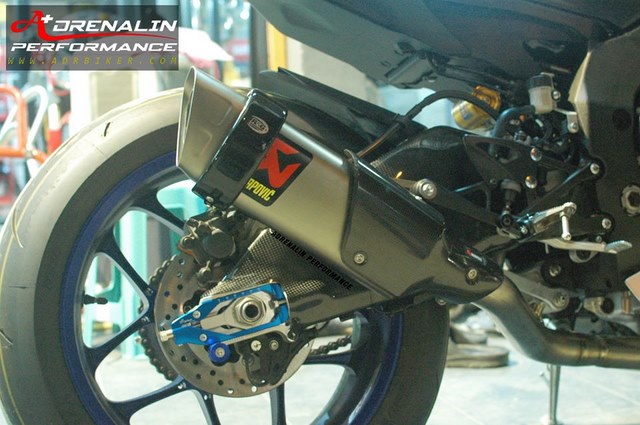 Lightech ชุดตั้งโซ่ (Chain Adjuster kit) สำหรับ MT09 2022+