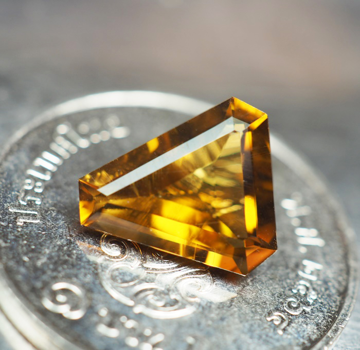 พลอยซิทริน (Citrine) 1.80 กะรัต