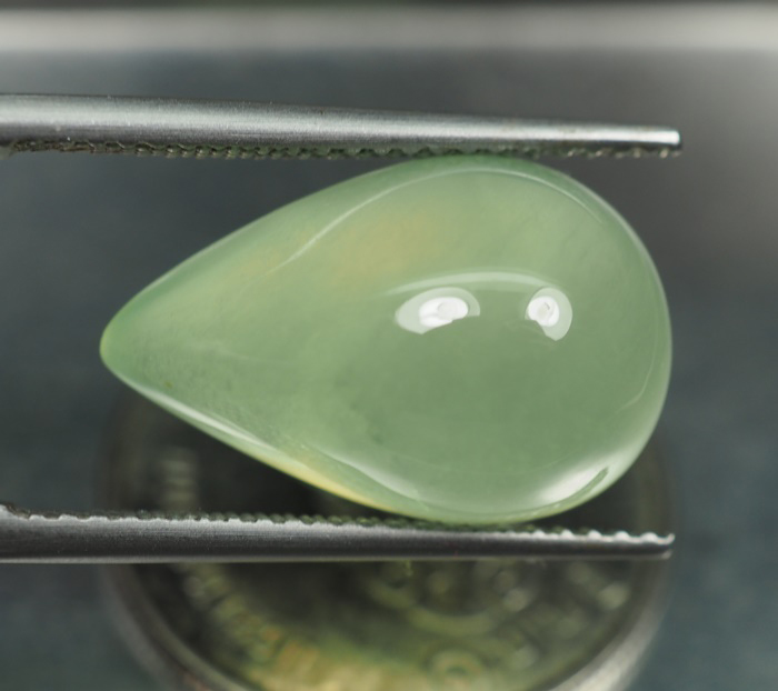 พรีไนท์ (Prehnite) 11.95 กะรัต