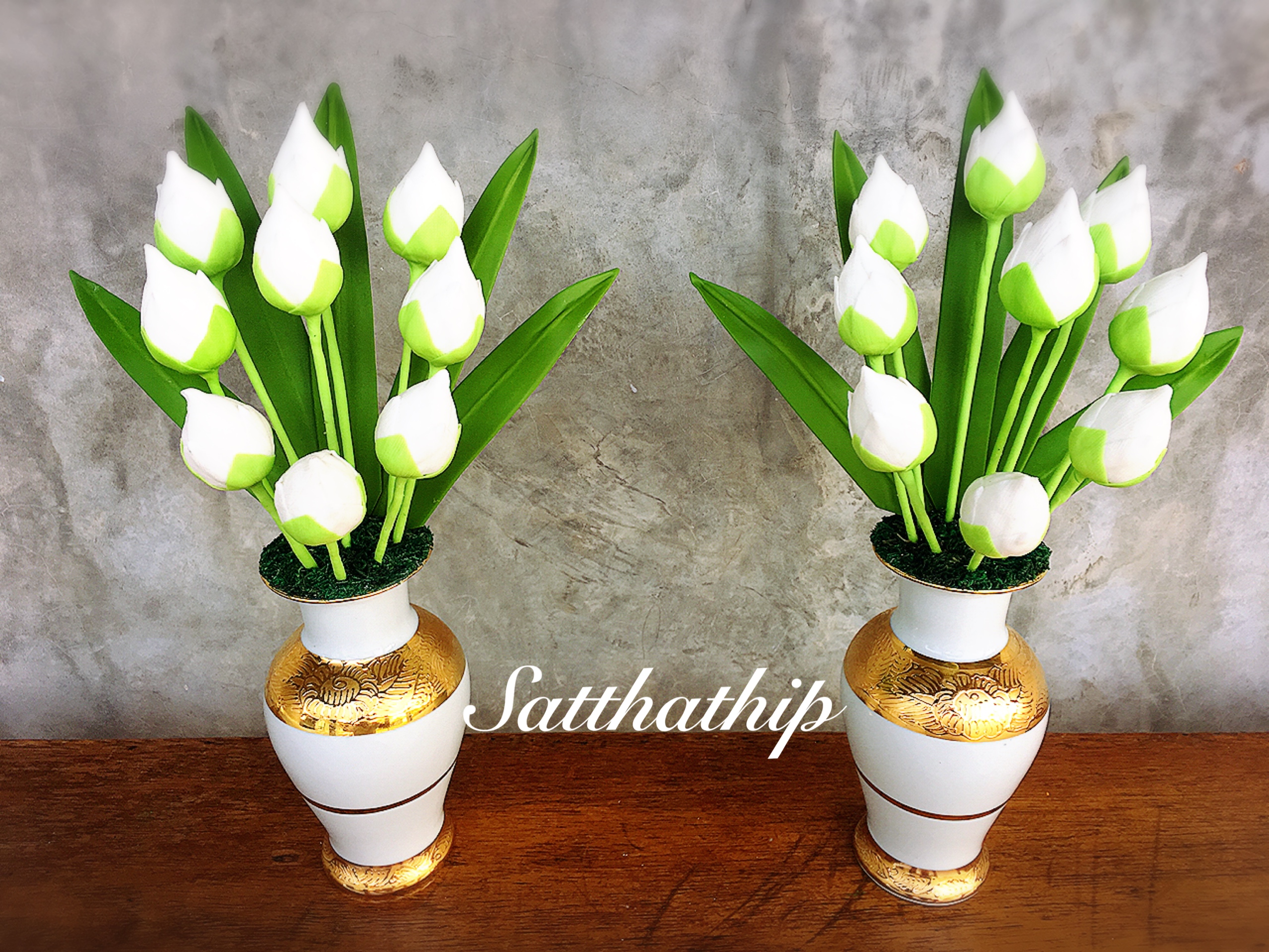 แจกันดอกบัว - ดอกบัวประดิษฐ์ - แจกันดอกบัวตูม (ข้างละ 9 ดอก) ประดิษฐ์จากดิน - แจกันดอกบัวประดิษฐ์ - Lotus Flower