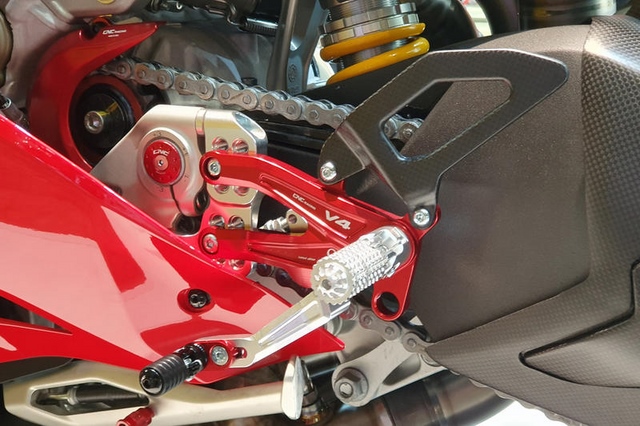 ชุดเกียร์ CNC racing สำหรับ STF V4 Pramac limited Edition