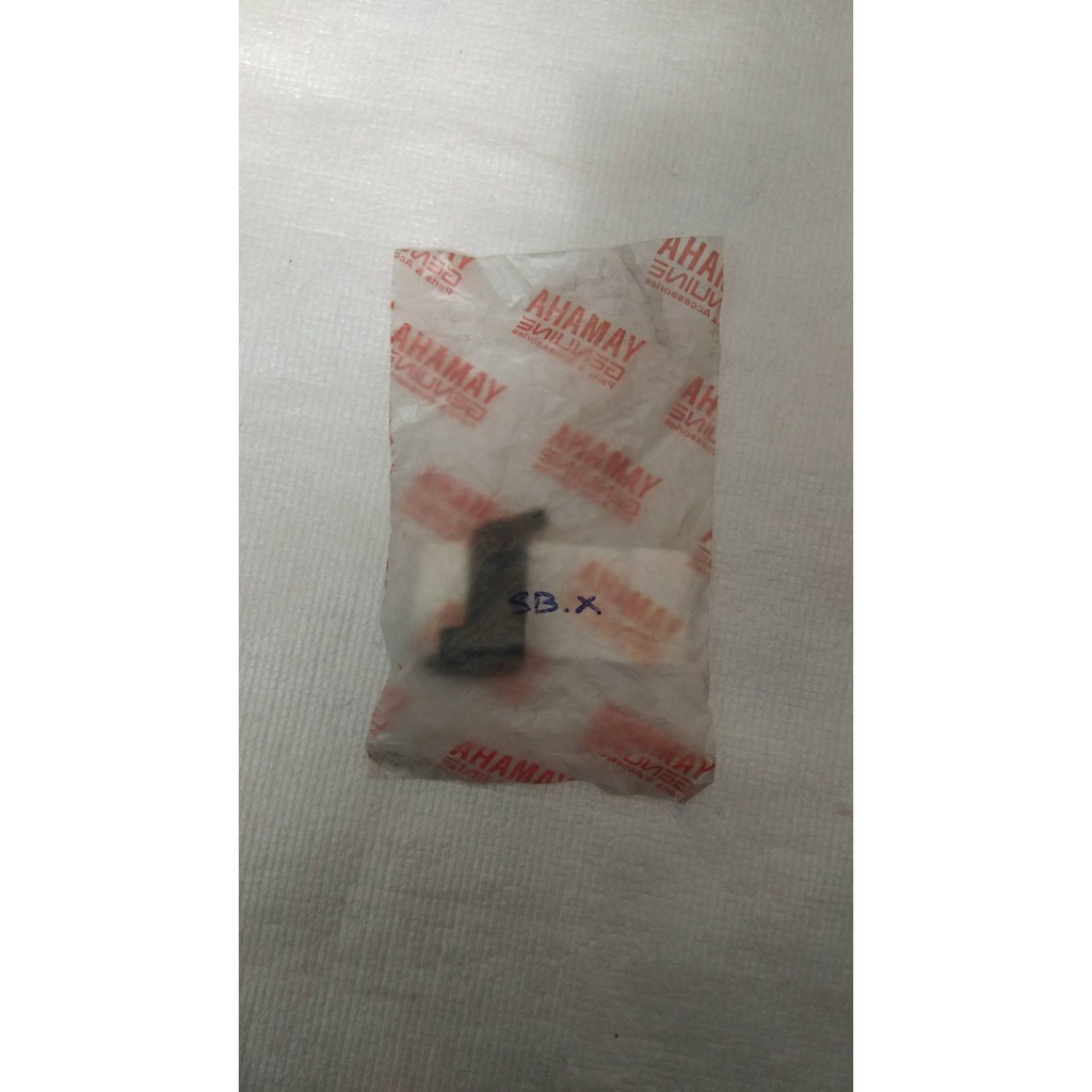 ตัวยึดสายน้ำมันเบรค สำหรับรุ่น SPARK EL อะไหล่เเท้ YAMAHA 5TN-F5875-00