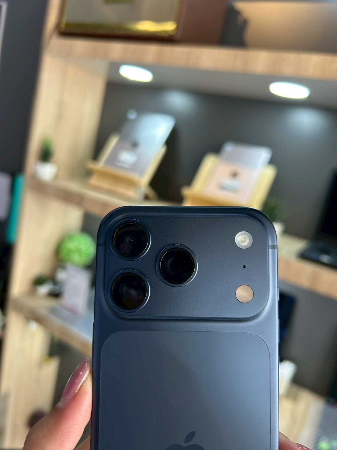 iPhone 17 Pro 1TB Deep Blue (มือ1)