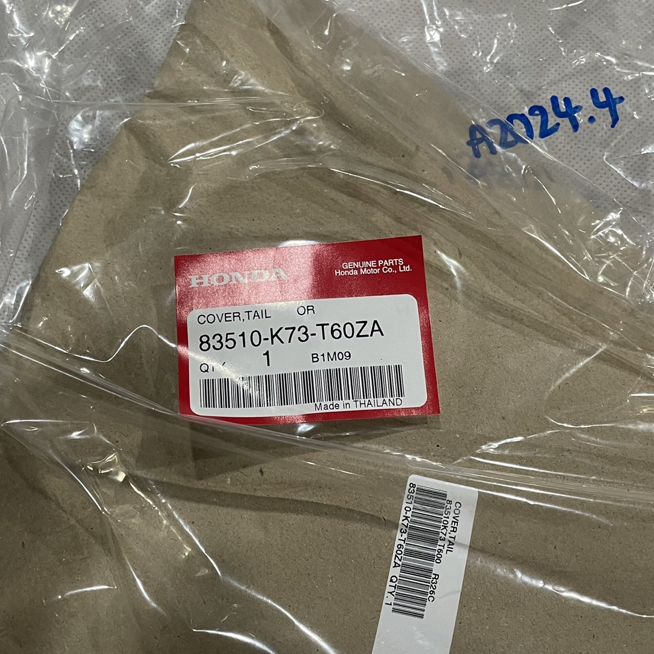 83510-K73-T60ZA ฝาปิดท้ายเบาะ WAVE125i LED 2018-2021 รถสีแดง-ดำ R326C อะไหล่แท้ HONDA